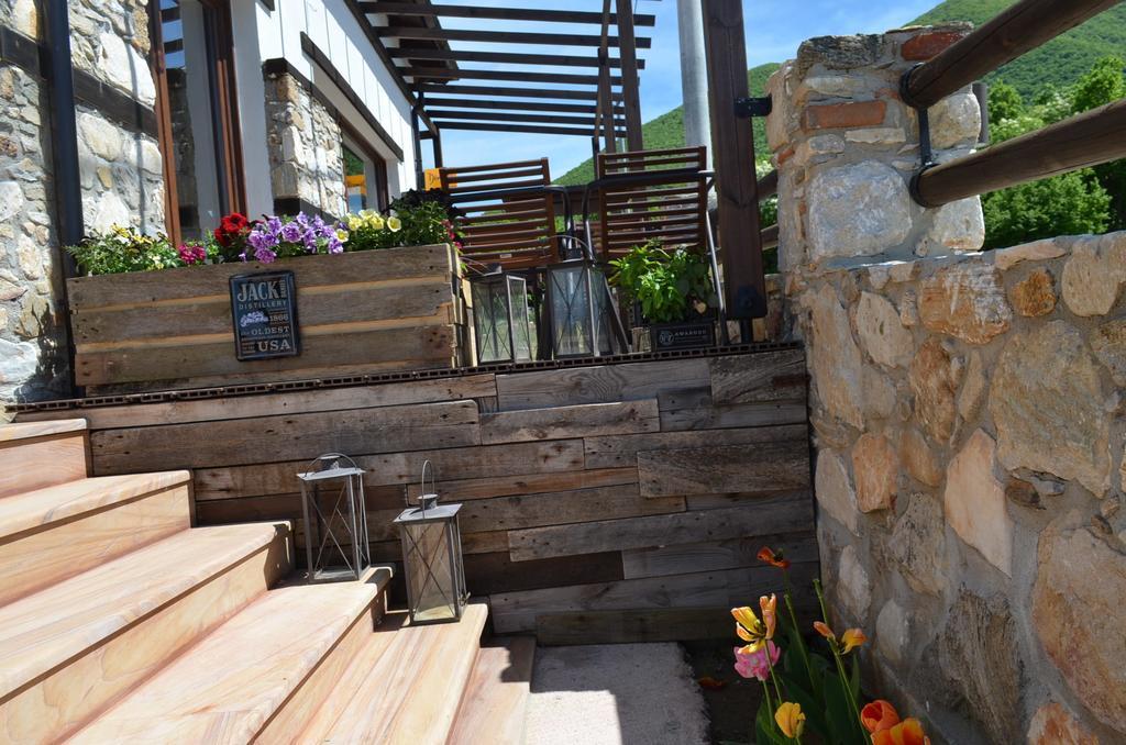 Paroraia Hotel Angistron ภายนอก รูปภาพ